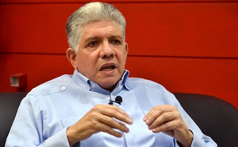 Eduardo Estrella favorece abrir un referendo para el aborto