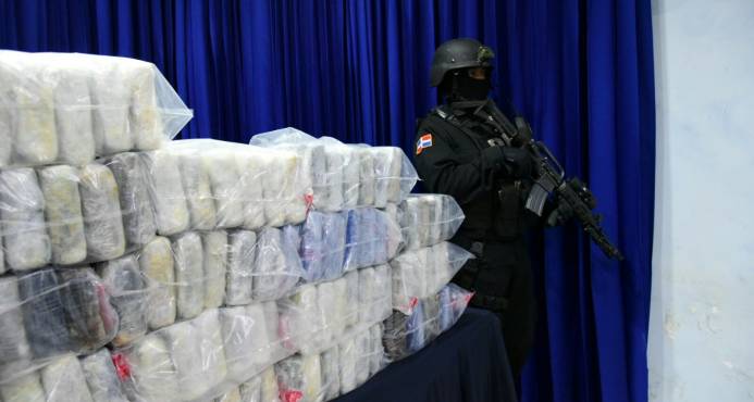 Ocupan 982 paquetes de cocaína y arsenal de armas en La Altagracia