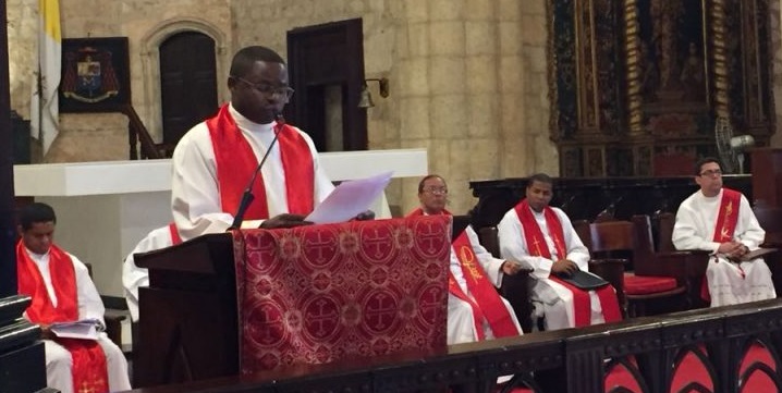 A los curas no les bajaron líneas para sus sermones