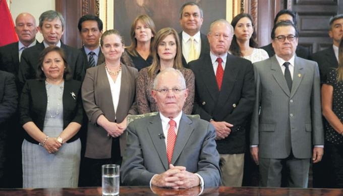 El detenido ex presidente de Perú Kuczynski será operado de urgencia