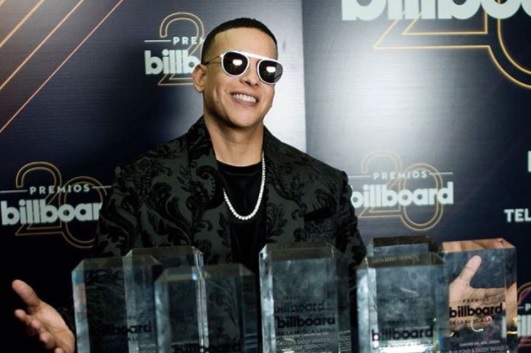 Vídeo: Daddy Yankee es el ganador con más premios en Billboards 2018