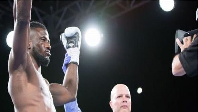 Boxeador Efe Ajagba gana pelea sin tirar un solo golpe…