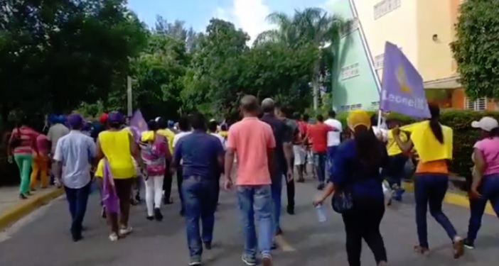 ROBO DE CELULARES POR PIPÁ en acto de Leonel….