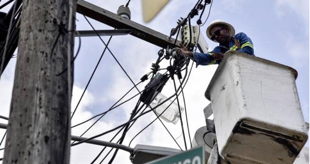 Dominicanos pasan más de tres días promedio al mes sin energía…