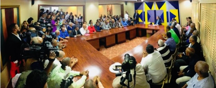 LEONEL “sigue tirando el pleito”; ahora con las bases del PLD…