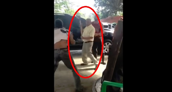 VIDEO: Gobernador persigue con un hacha supuesto ladrón robó en su casa en SFM