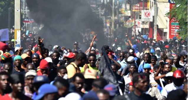 Miles exigen en Haití investigación sobre Petrocaribe