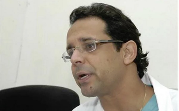 Turba de haitianos secuestra por varias horas al doctor Pedro Ureña y otros profesionales en la frontera