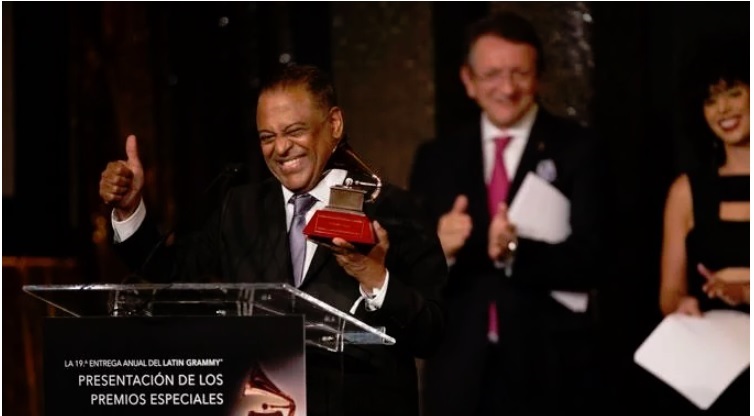 WILFRIDO VARGAS narra en un libro los “enredos de su cerebro”…