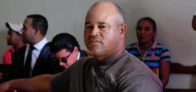 Padre de Emely pide que Marlon Martínez sea trasladado de la cárcel de Salcedo