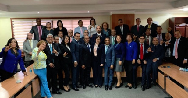 DIPUTADOS DEL PLD “dan espaldarazo” a Leonel Fernández; no apoyan reforma…