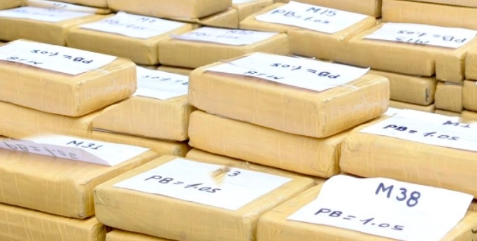 Detienen 4 dominicanos con 90 kilos de cocaína en costa norte de Puerto Rico