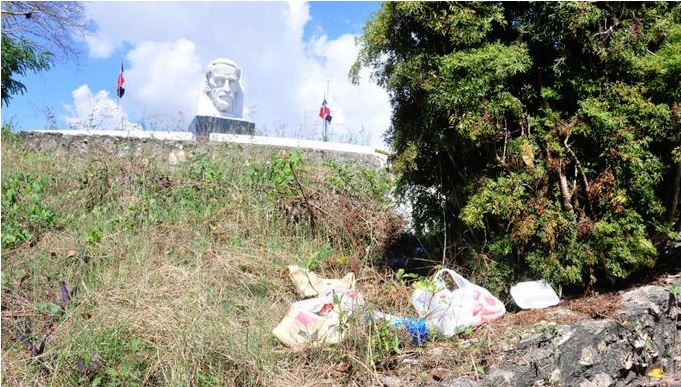 ASÍ ANDAMOS: Plazoletas de Duarte, lucen abandonadas….