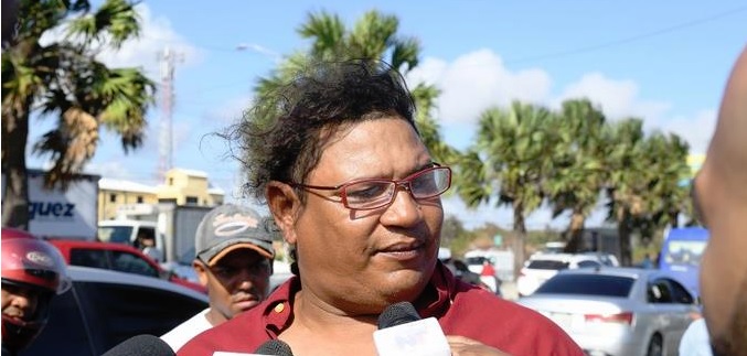 Hombre que rescató personas en mar Caribe también es chofer de un camión