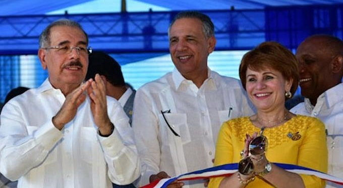 Lucía Medina llama empleados públicos a defender sus puestos con reelección de Danilo