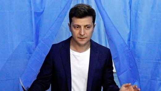 Actor ucraniano gana las elecciones presidenciales, según sondeos a pie de urna