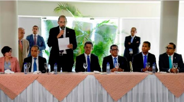 “LEONEL ESTÁ “CACO A CACO CON ABINADER”, dice ex diputad fupista…