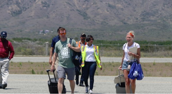 MONTECRISTI VOLANDO ALTO; recibe turistas pilotos privados de Estados Unidos…