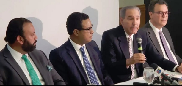 Grupos políticos maniobran para reformar Constitución…