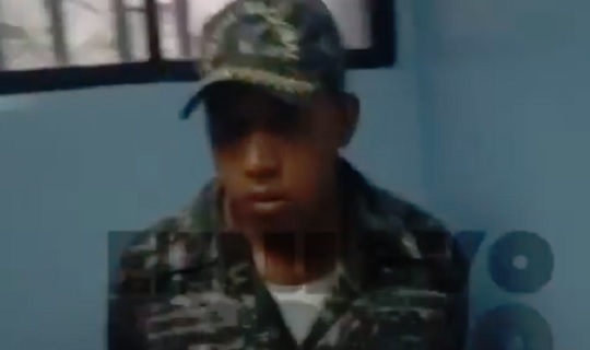 VIDEO: PN apresa «falso oficial» que entró al palacio con pistola de juguete…
