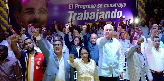 La reelección acelera su paso con cinco actos en el Gran Santo Domingo