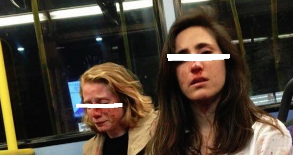 Dos chicas sufre un ataque homófobo en un autobús de Londres