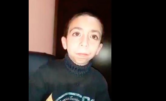 Niño ofrece recompensa a quien le devuelva su celular con videos de su madre fallecida
