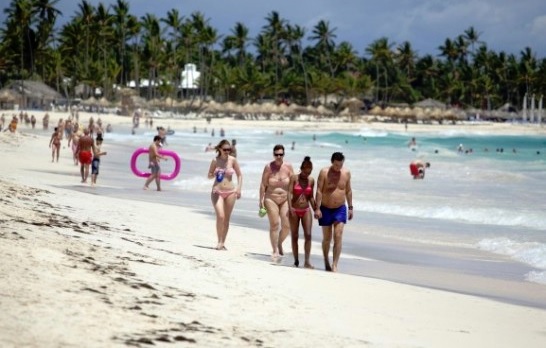 Turismo dominicano en epicentro de escándalo internacional por incidente en Punta Cana