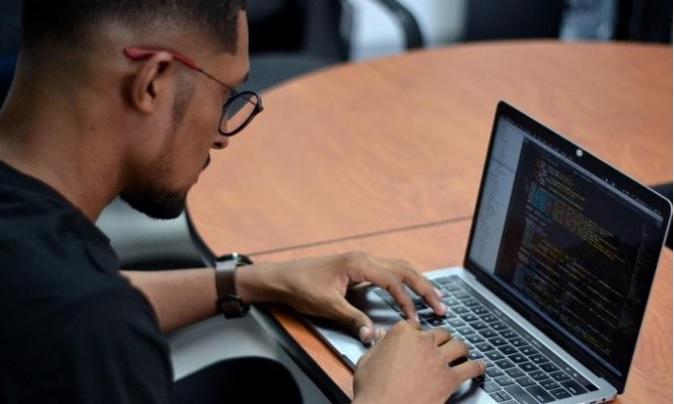 El colombiano de 22 años que hackeó a Harvard: “La privacidad no existe”