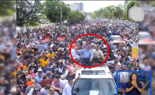 LEONEL MOSTRÓ MÚSCULOS DE FUERZA a Danilo y reeleccionistas, frente al Congreso…