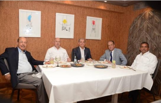 Incertidumbre por la reelección revive “ni tú ni yo” en la lucha por poder en el PLD