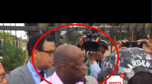 (VIDEO) Se registra incidente entre Johnny Ventura y miembros de PN en Congreso