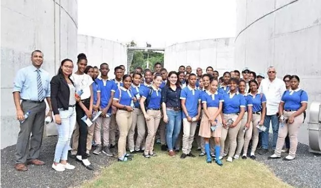 Estudiantes de Los Alcarrizos visitan Planta de Tratamiento Mirador Norte La Zurza