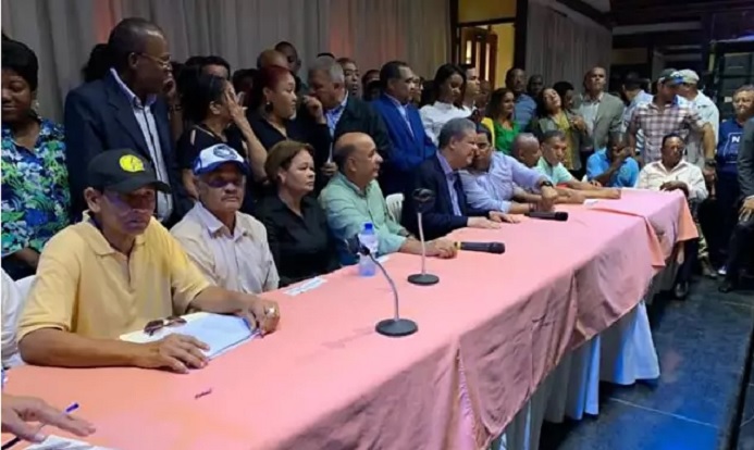 PRM encabezará 14 provincias y Fuerza del Pueblo, diez