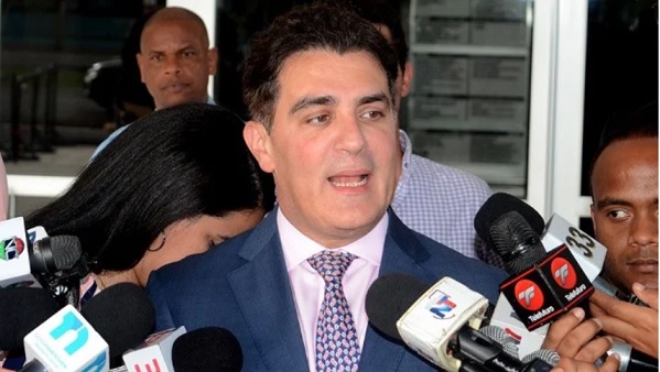 JULIO CURY: Leonel Fernández ejerció su derecho de ser elegible, ya fue precandidato