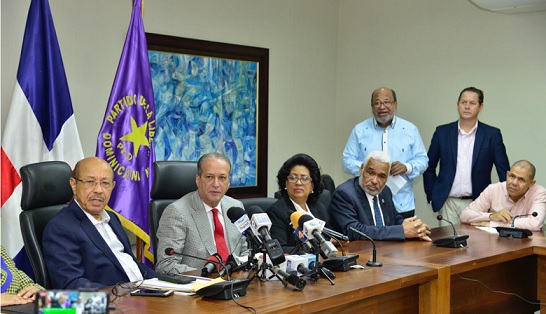 CP del PLD, encabezado por Danilo respalda voto automatizado; condena el transfuguismo