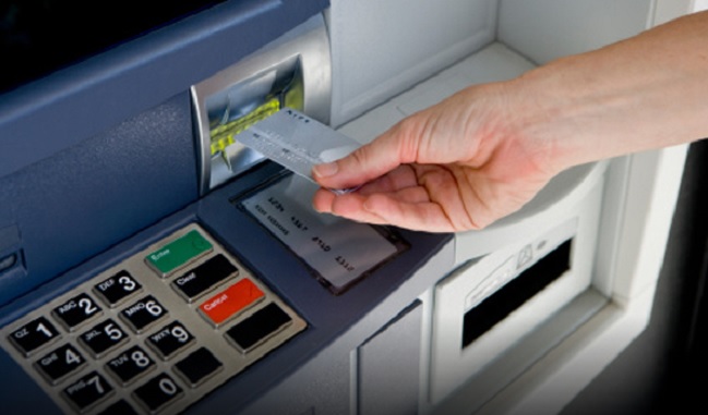 Bancos ajustan horario de servicios presenciales; estarán cerrados sábados y domingos