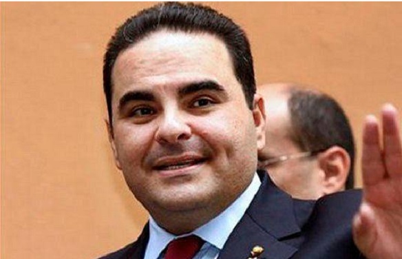 Condenan a expresidente salvadoreño a devolver al Estado más de US$4 millones