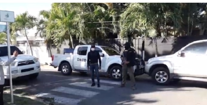 EN SANTIAGO, DNCD allana propiedad del alcalde Abel Martínez