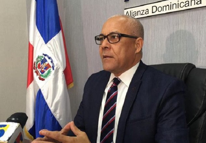 ADOCCO someterá ante el PEPCA a Tony Peña Guaba, por el pago irregular a los artistas