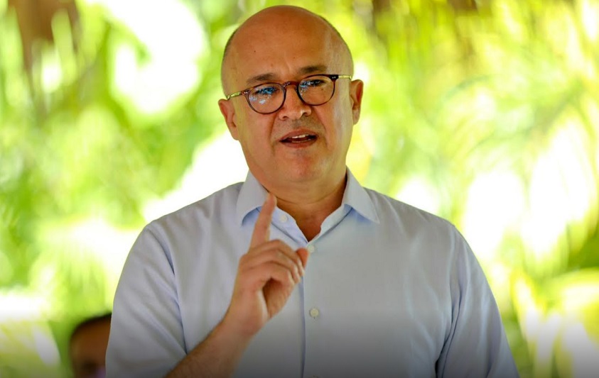 ¿TENDRÁ RAZÓN DOMÍNGUEZ BRITO? Sea Ud. el Jurado..-