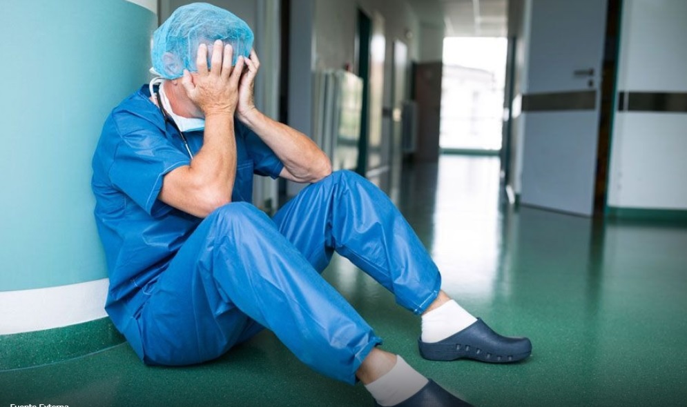 MEDICOS LLORAN MUERTES pacientes de Covid…