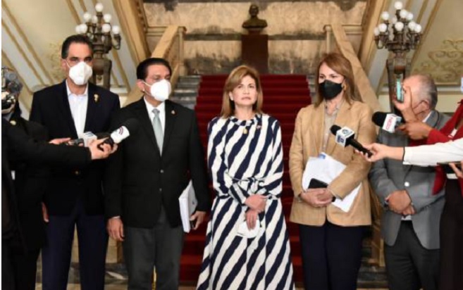 CONFIRMADO: En RD habrá que ponerse 3 vacunas…