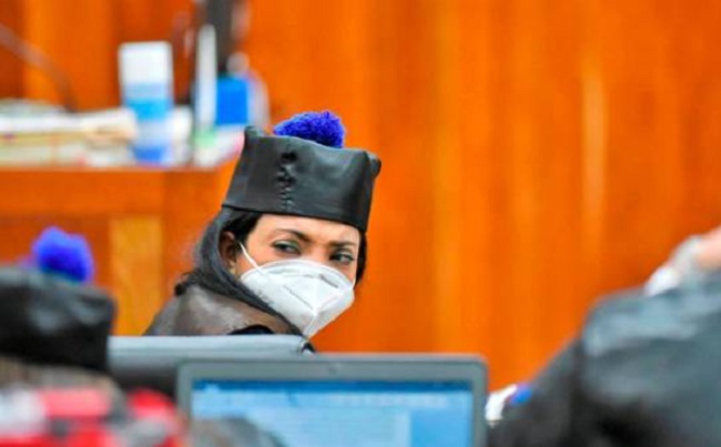 YENI BERENICE “NO COGE ESA”; Manito de Danilo sigue en chirona…