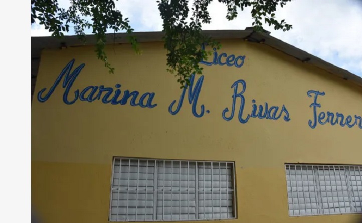 Al iniciar docencia, escuela en Los Alcarrizos está casi abandonada…