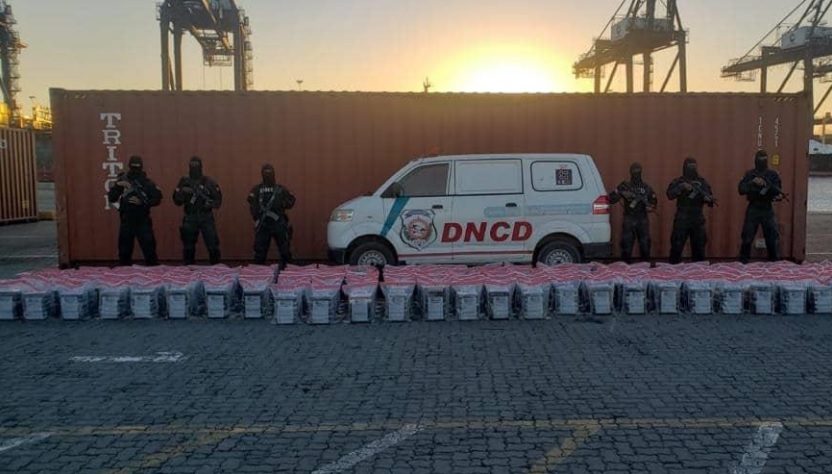 DNCD NO ESTÁ JUGANDO; OTRO DECOMISO DE DROGAS en Puerto Caucedo…