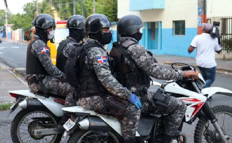 PN ARRESTA DOS «ZOZOBRISTAS ATRACADORES en Los Alcarrizos…
