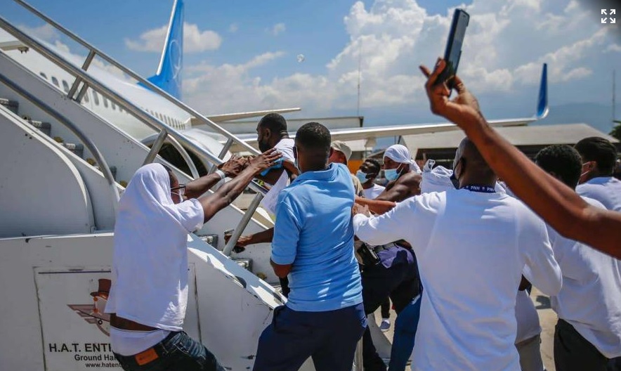 Estados Unidos lidera deportaciones de haitianos por mar y aire