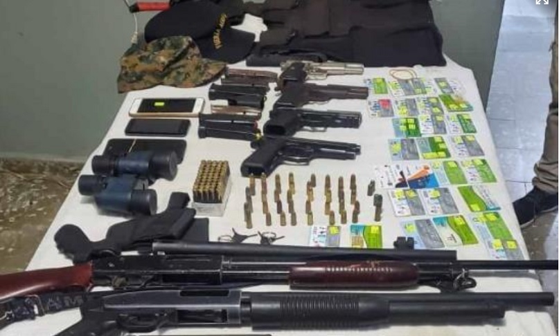 PN ocupa 7 armas de fuego durante allanamiento a estafadores con tarjetas Supérate