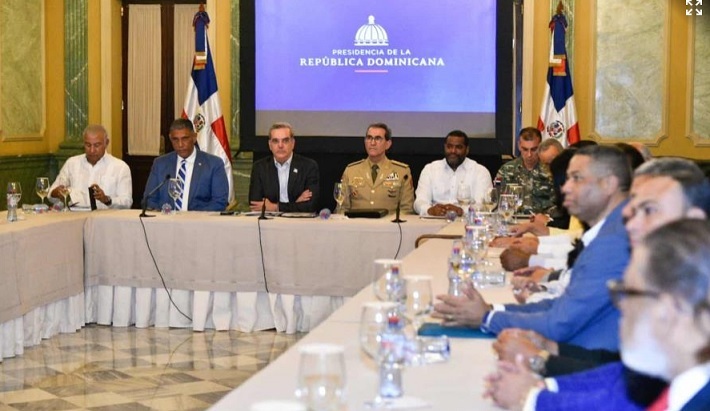 PRD LE HACE “CORO” AL PLD y no asiste a reunión para tratar Crisis Haití